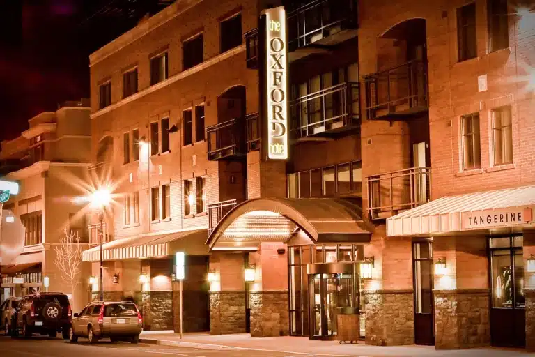OXFORD BEND | HOTEL EMPLOYEE RATE